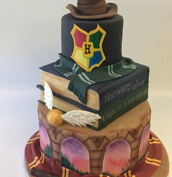 harryPotterCake This Magical ‘Harry Potter’ Cake Is What Wedding Dreams Are Made Of